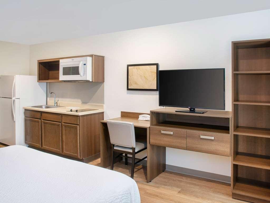 Extended Stay America Select Suites - Charlotte - Northlake Шарлът Стая снимка