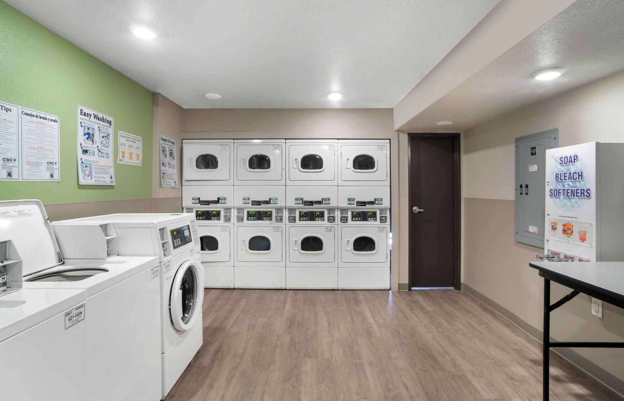 Extended Stay America Select Suites - Charlotte - Northlake Шарлът Екстериор снимка