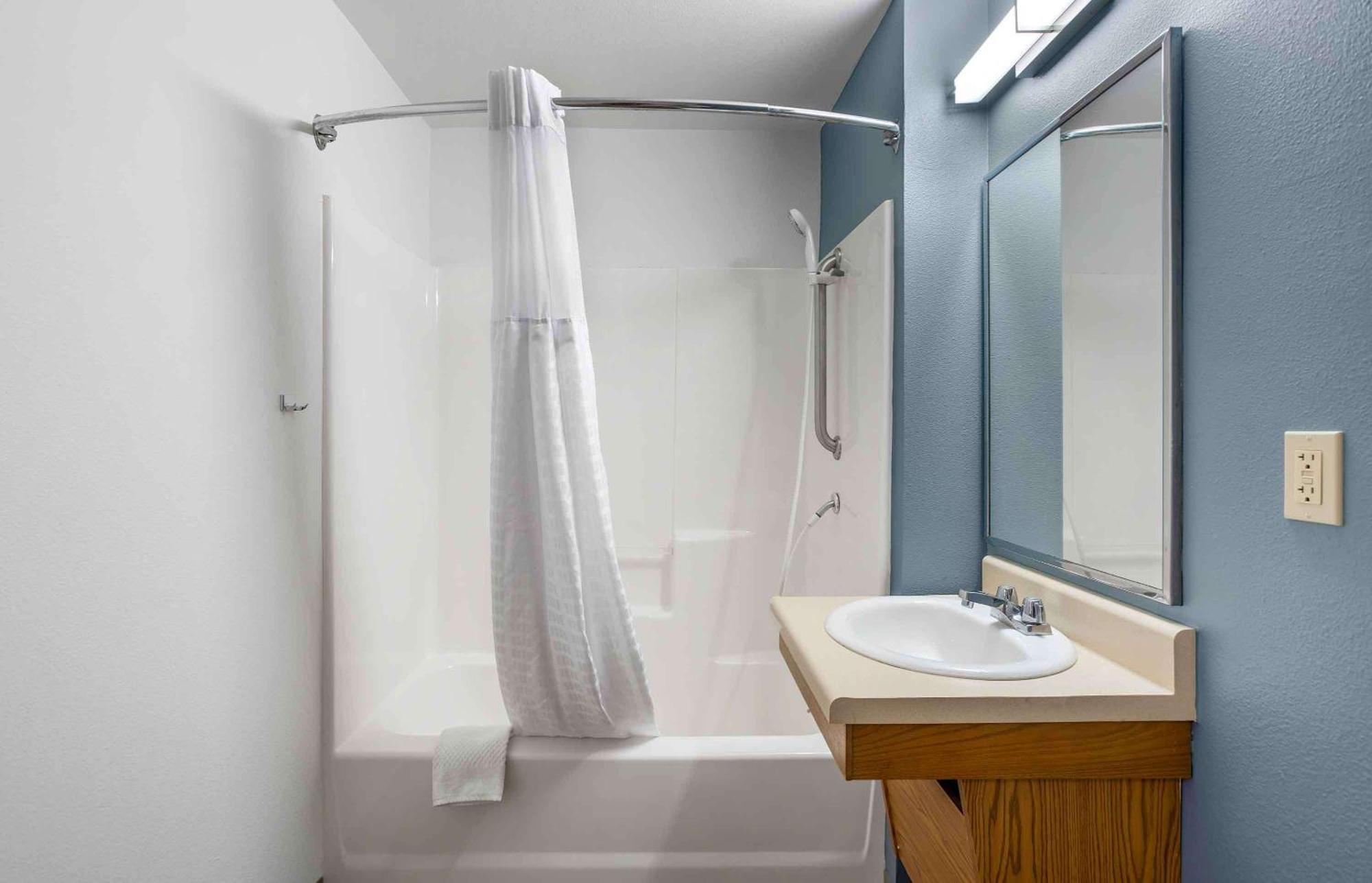 Extended Stay America Select Suites - Charlotte - Northlake Шарлът Екстериор снимка