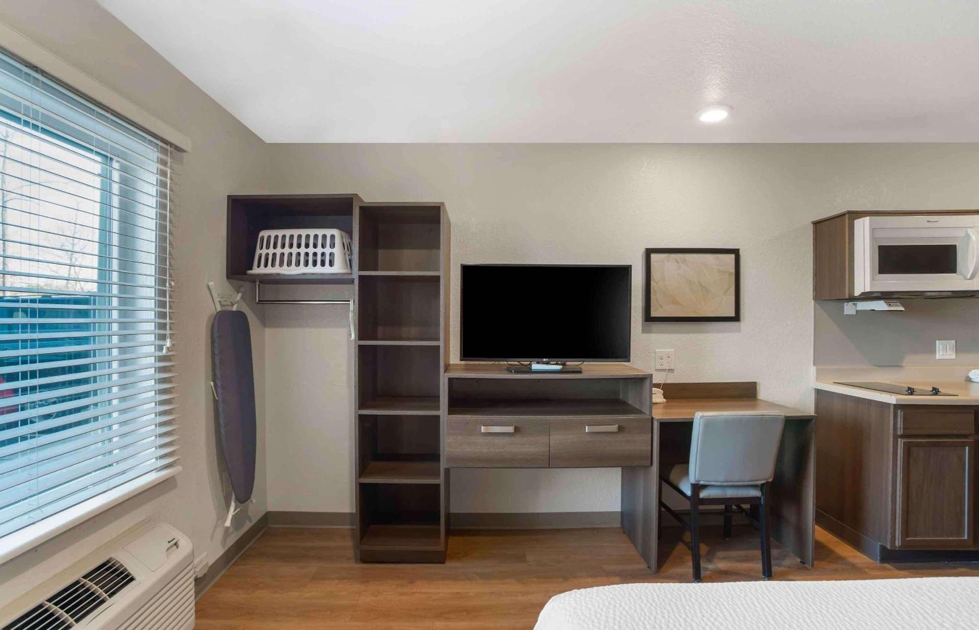 Extended Stay America Select Suites - Charlotte - Northlake Шарлът Екстериор снимка