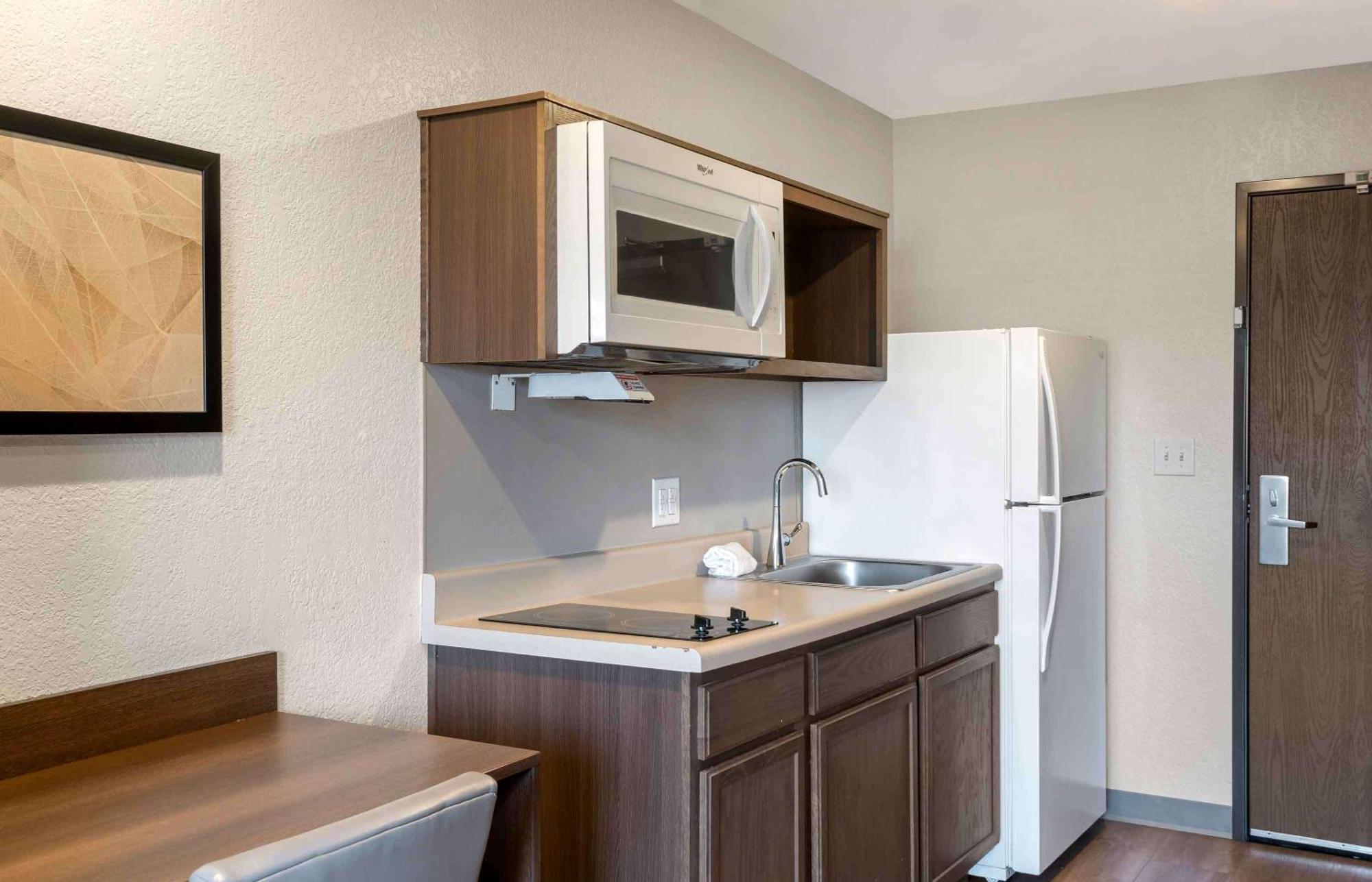 Extended Stay America Select Suites - Charlotte - Northlake Шарлът Екстериор снимка