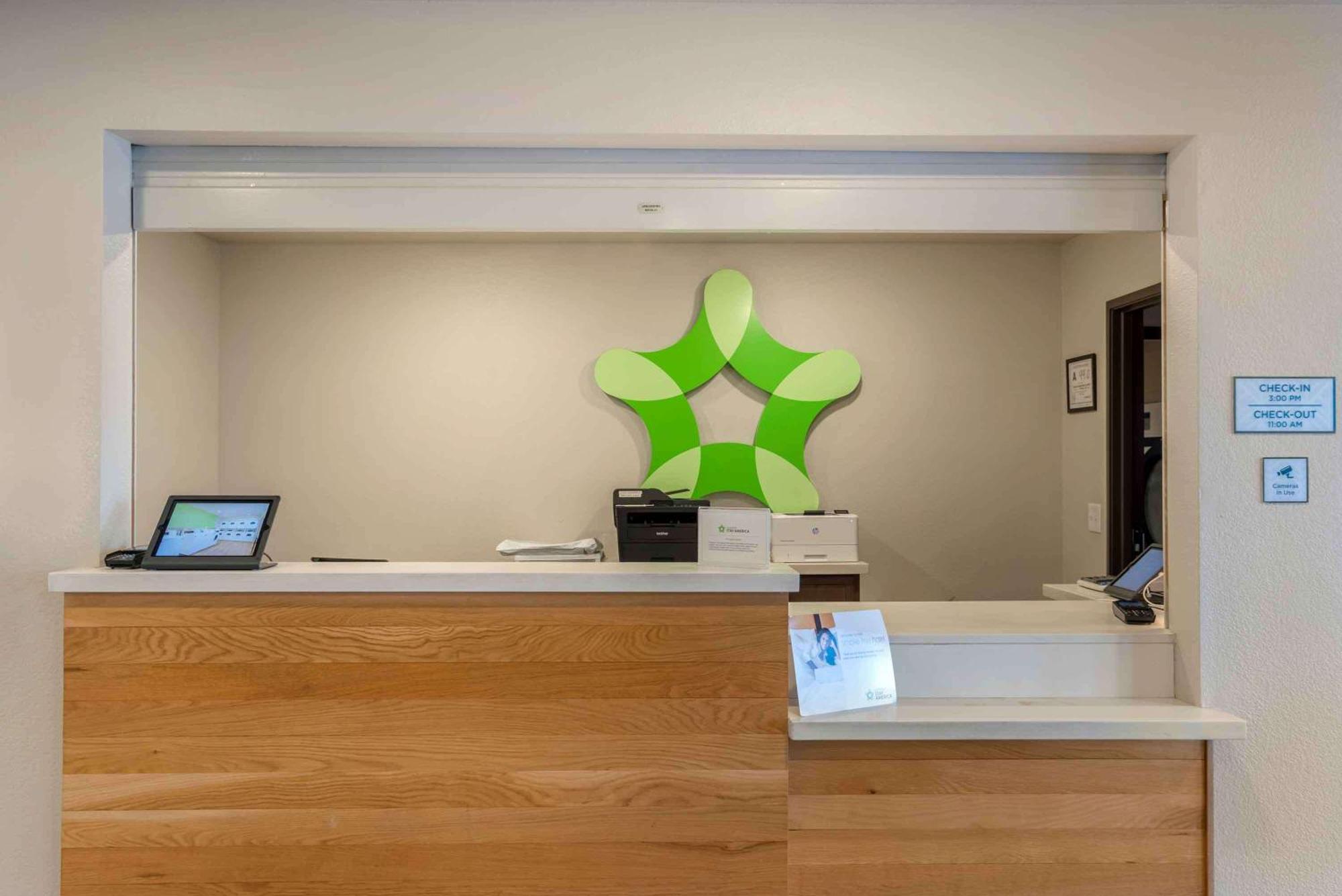 Extended Stay America Select Suites - Charlotte - Northlake Шарлът Екстериор снимка