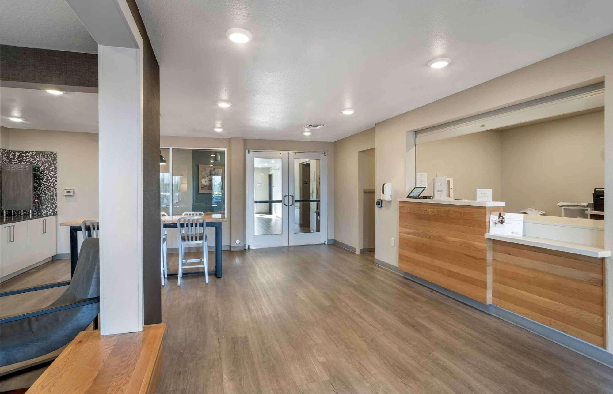 Extended Stay America Select Suites - Charlotte - Northlake Шарлът Екстериор снимка
