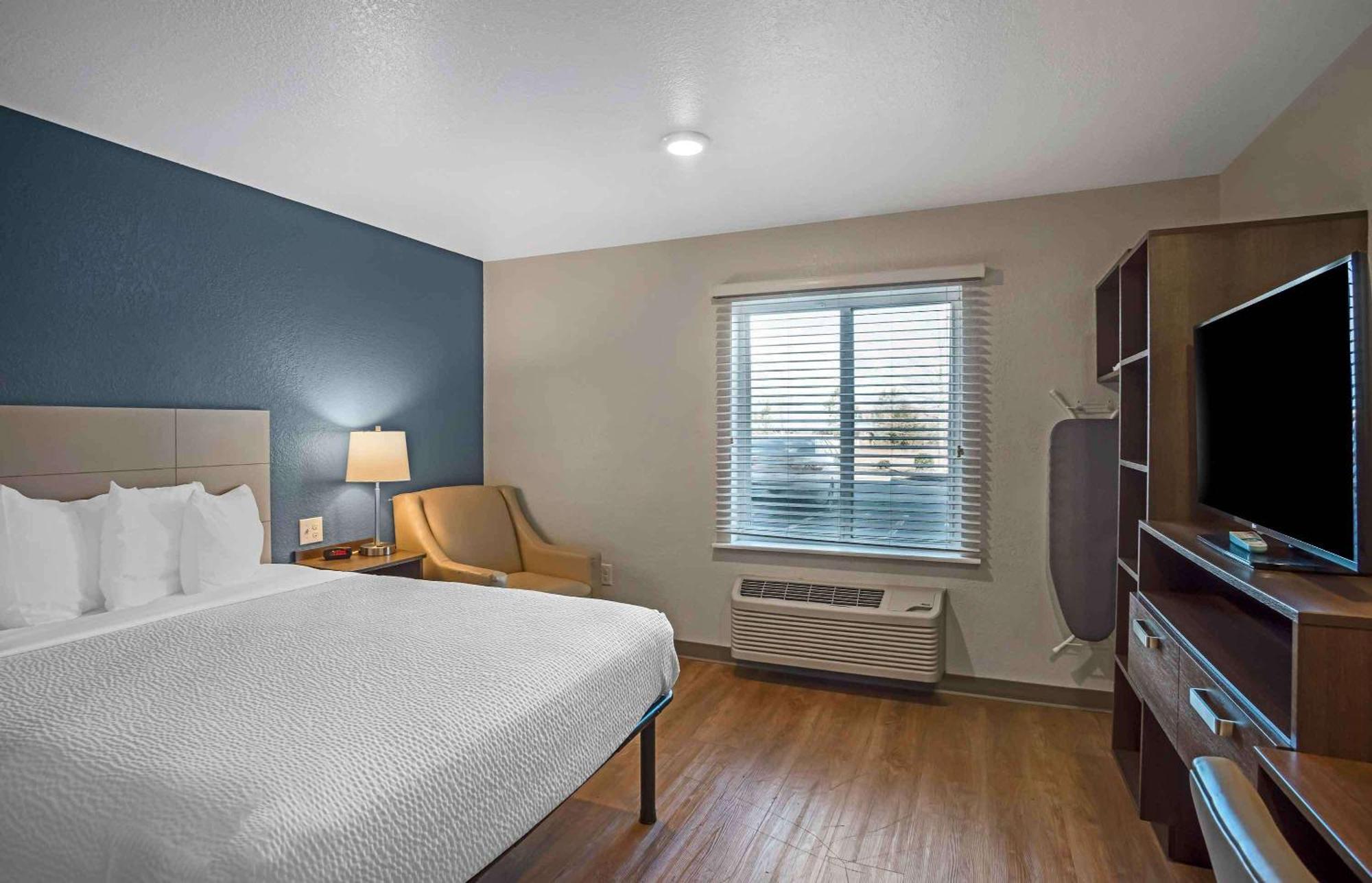 Extended Stay America Select Suites - Charlotte - Northlake Шарлът Екстериор снимка